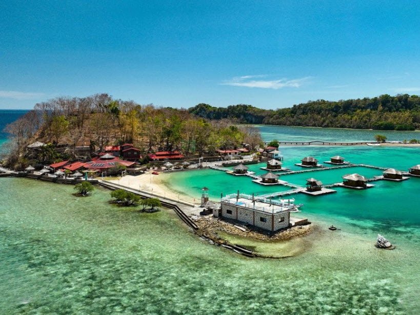 Ambulong Island , Mindoro Strait, Philippines